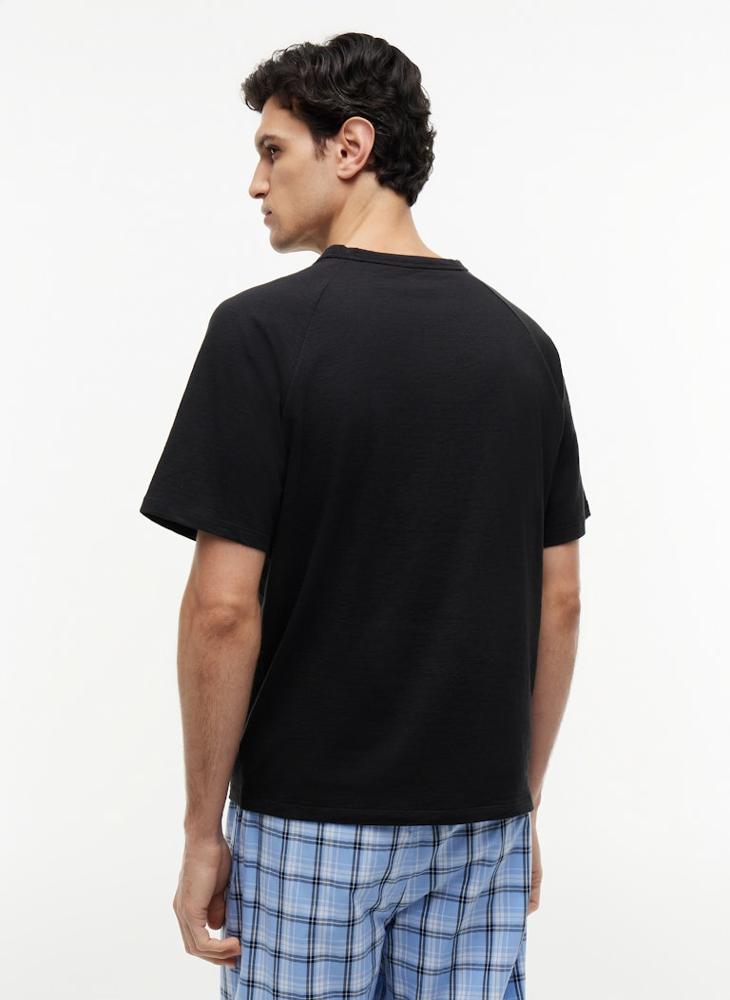 TOMMY HILFIGER Textured Raglan Sleeve Lounge T-Shirt - Image 2